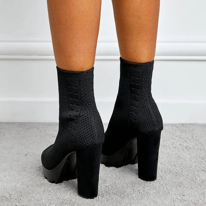 Be Mused - Fashion Short Ankle Chunky Platform Peep-toe Boots
