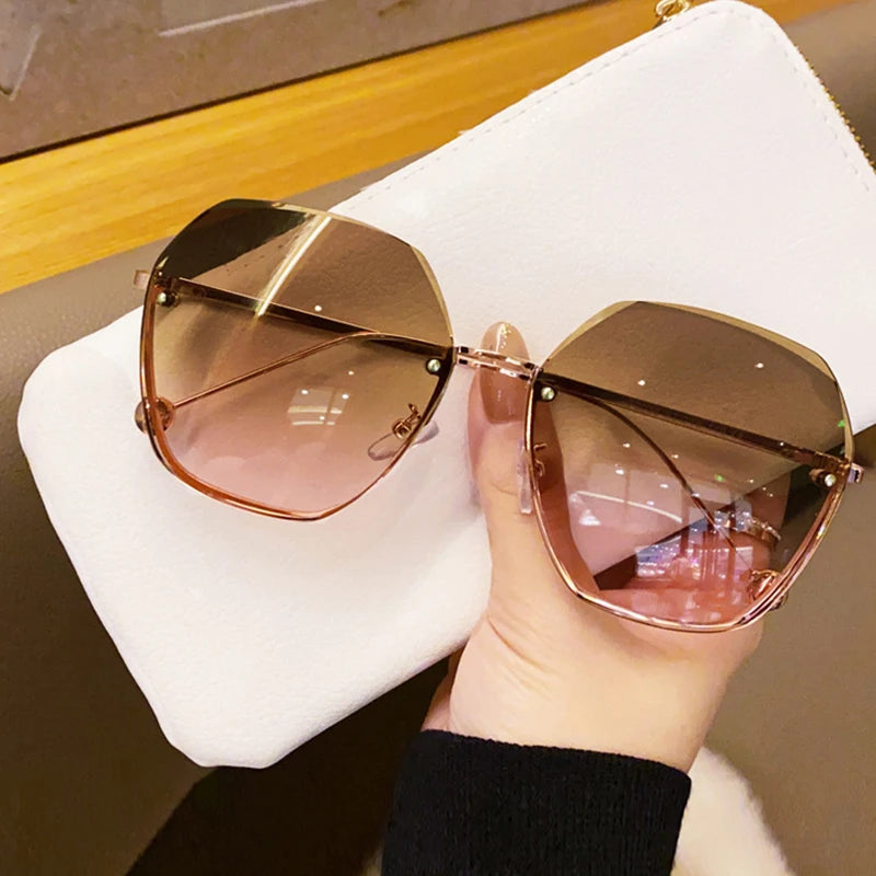 Muse Essential Octagon Round Gradient Sunglasses