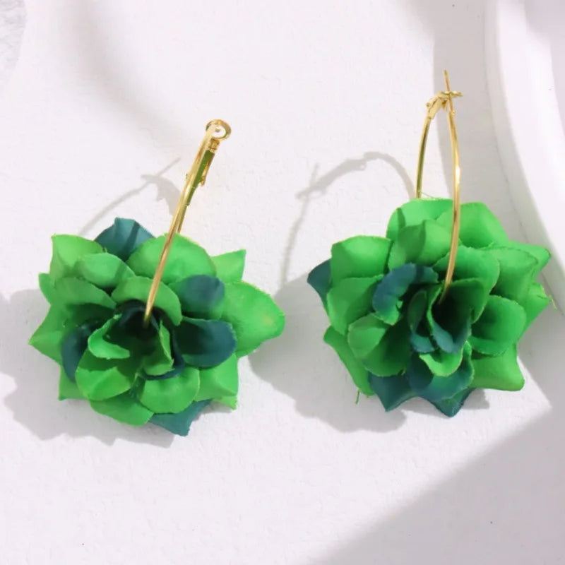 Muse Essentials - Big Bright Roses Exquisite Gentle Earrings