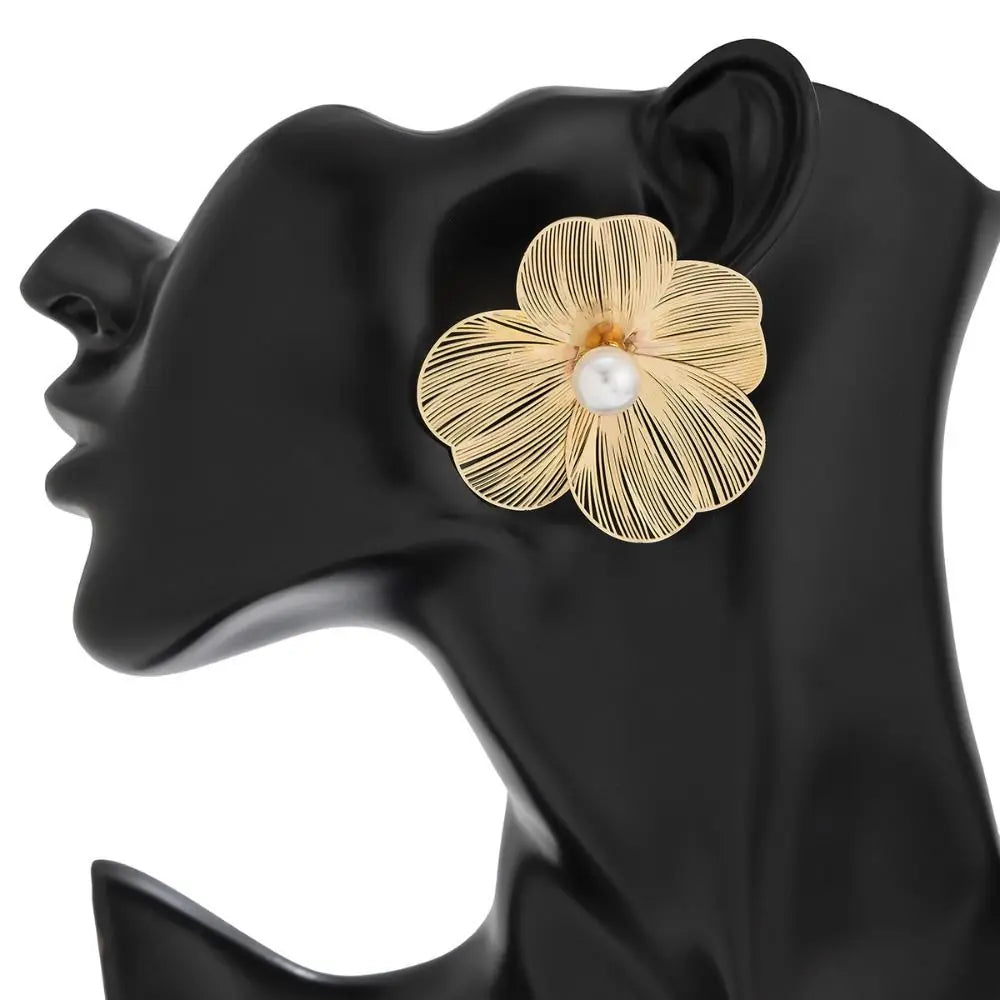 Muse Essentials Trendy Hollow Petal Flower Jewelry Set