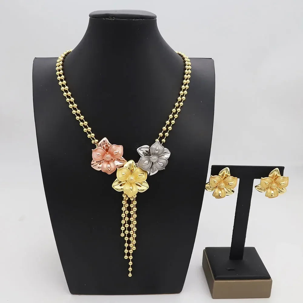 Muse Essentials Elegant Women Jewelry Set Fashion Design 18k Gold Plated Round Tricolor Flower Pendant Exquisite Set