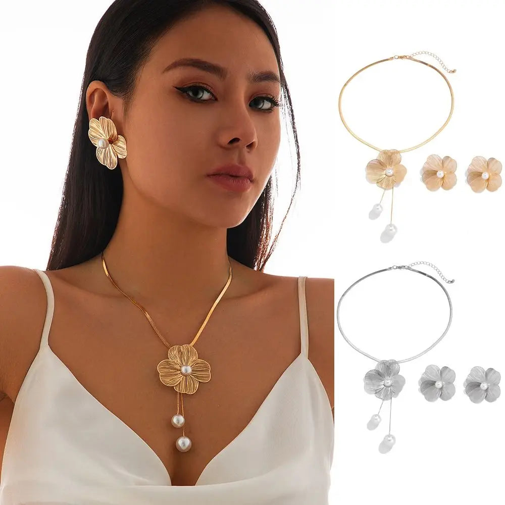Muse Essentials Trendy Hollow Petal Flower Jewelry Set