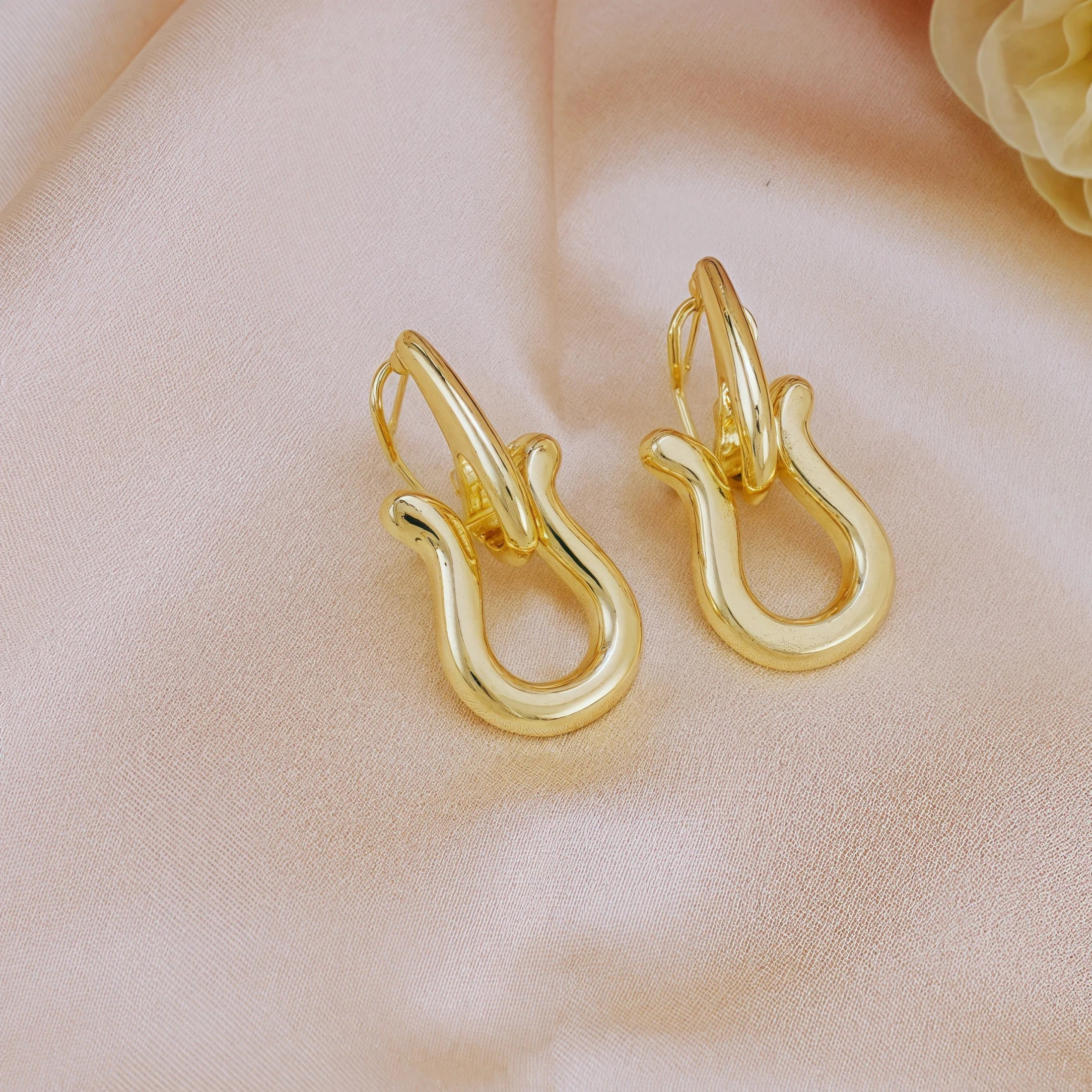 Muse Essentials Fashion Jewelry Sets For Women Gold Color Choker Necklace Earring Set